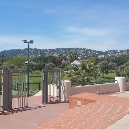 Domaine Flore Voilier * Juan-les-Pins